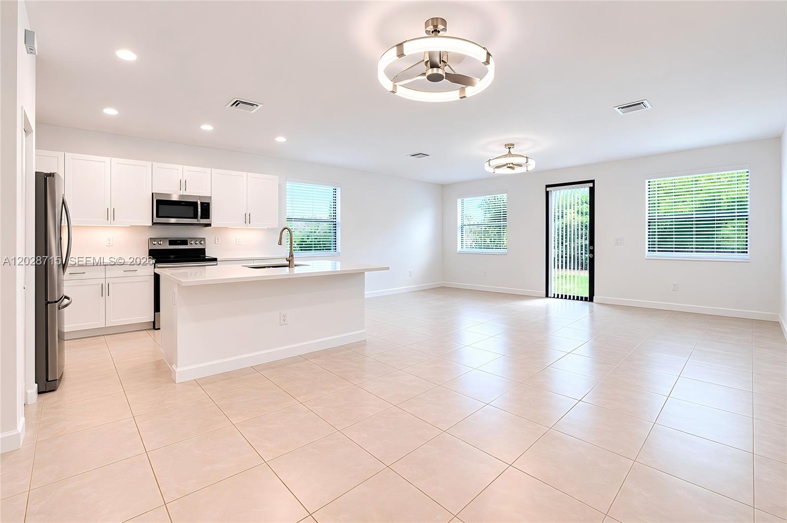 AQUABELLA NORTH - Residential