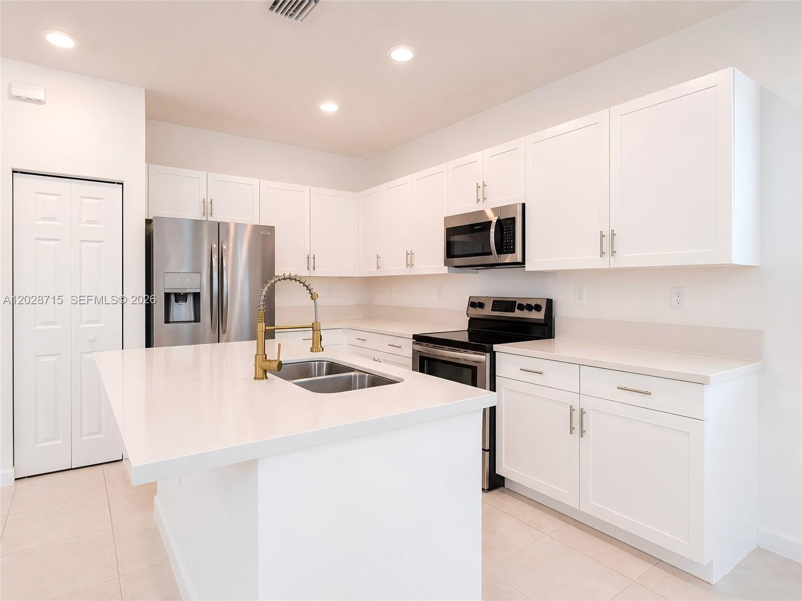 AQUABELLA NORTH - Residential