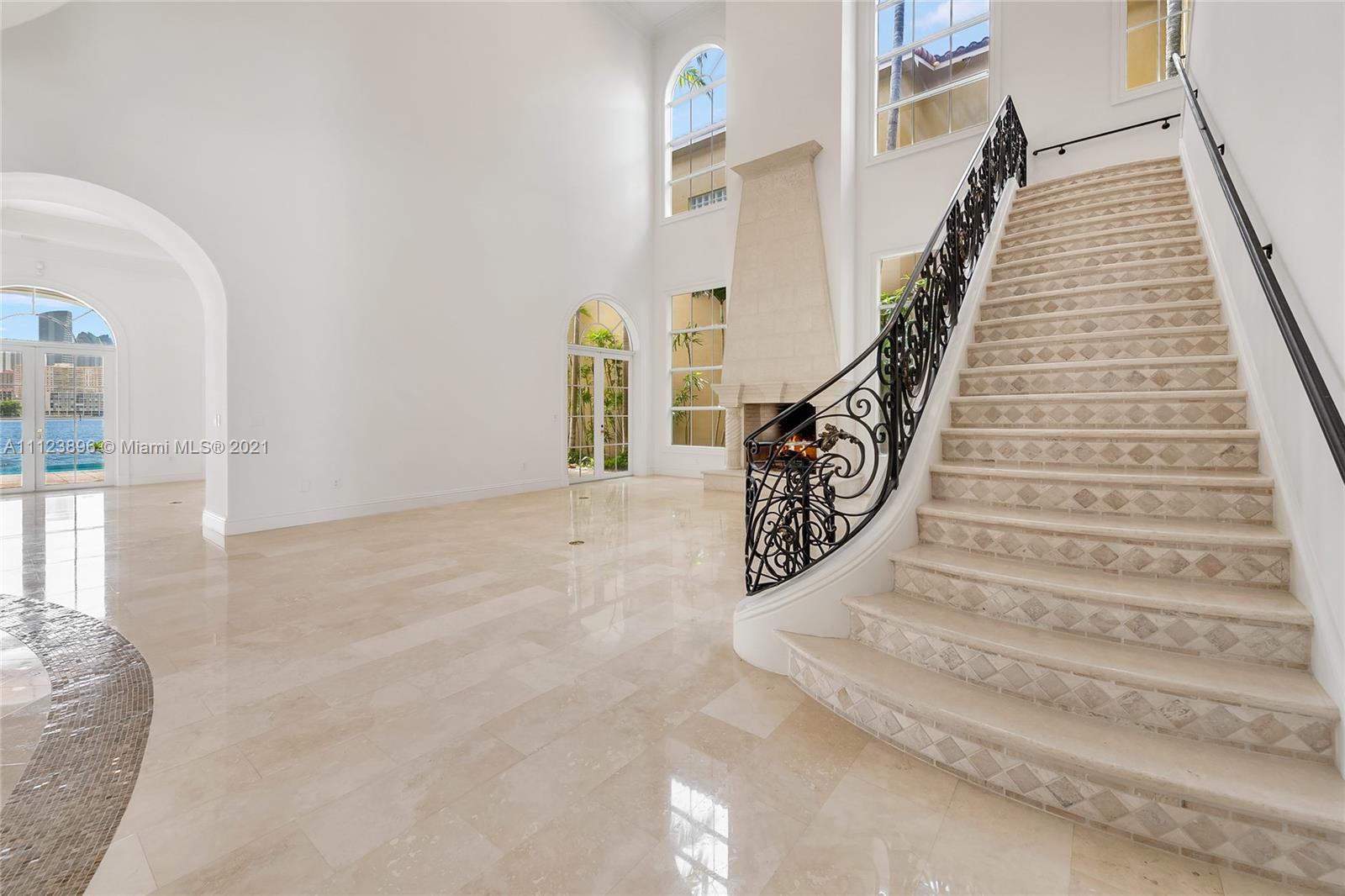 ISLAND ESTATES - Residential