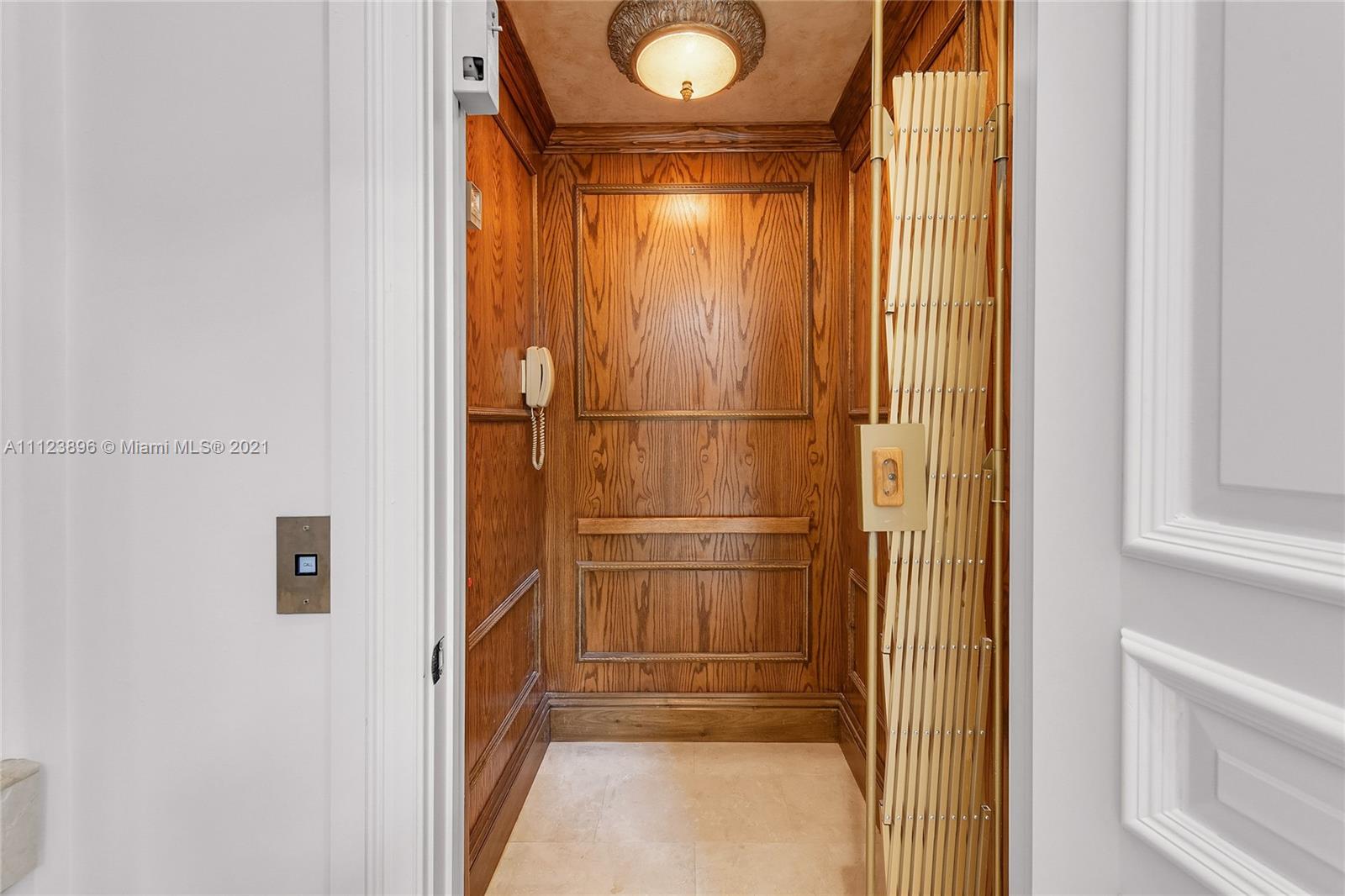 ISLAND ESTATES - Residential