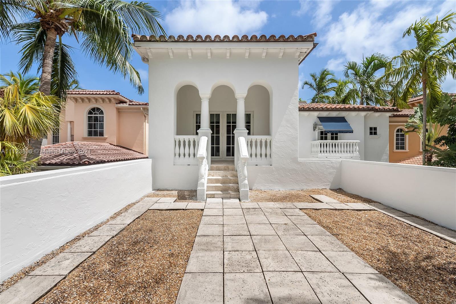 ISLAND ESTATES - Residential