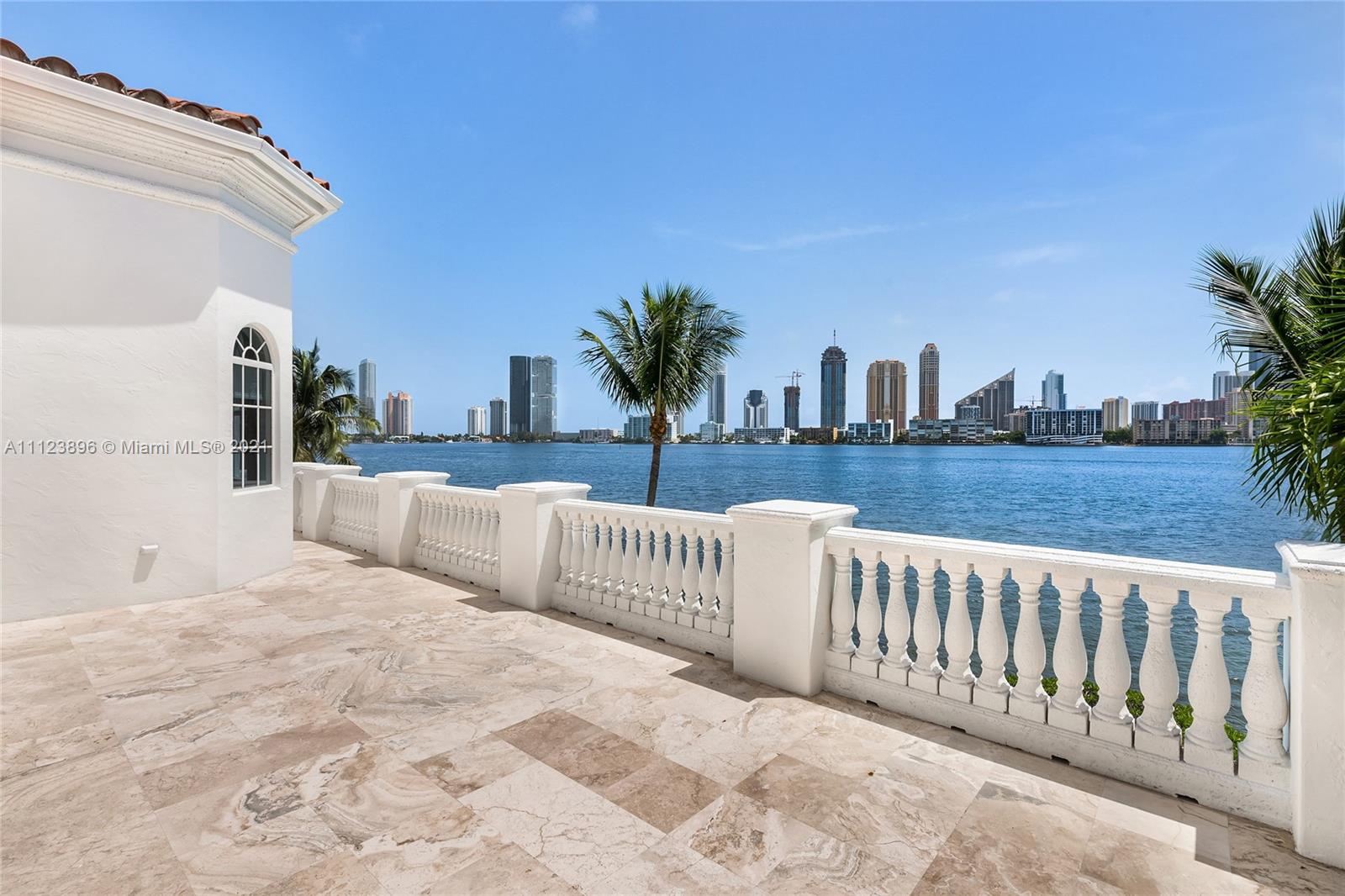 ISLAND ESTATES - Residential