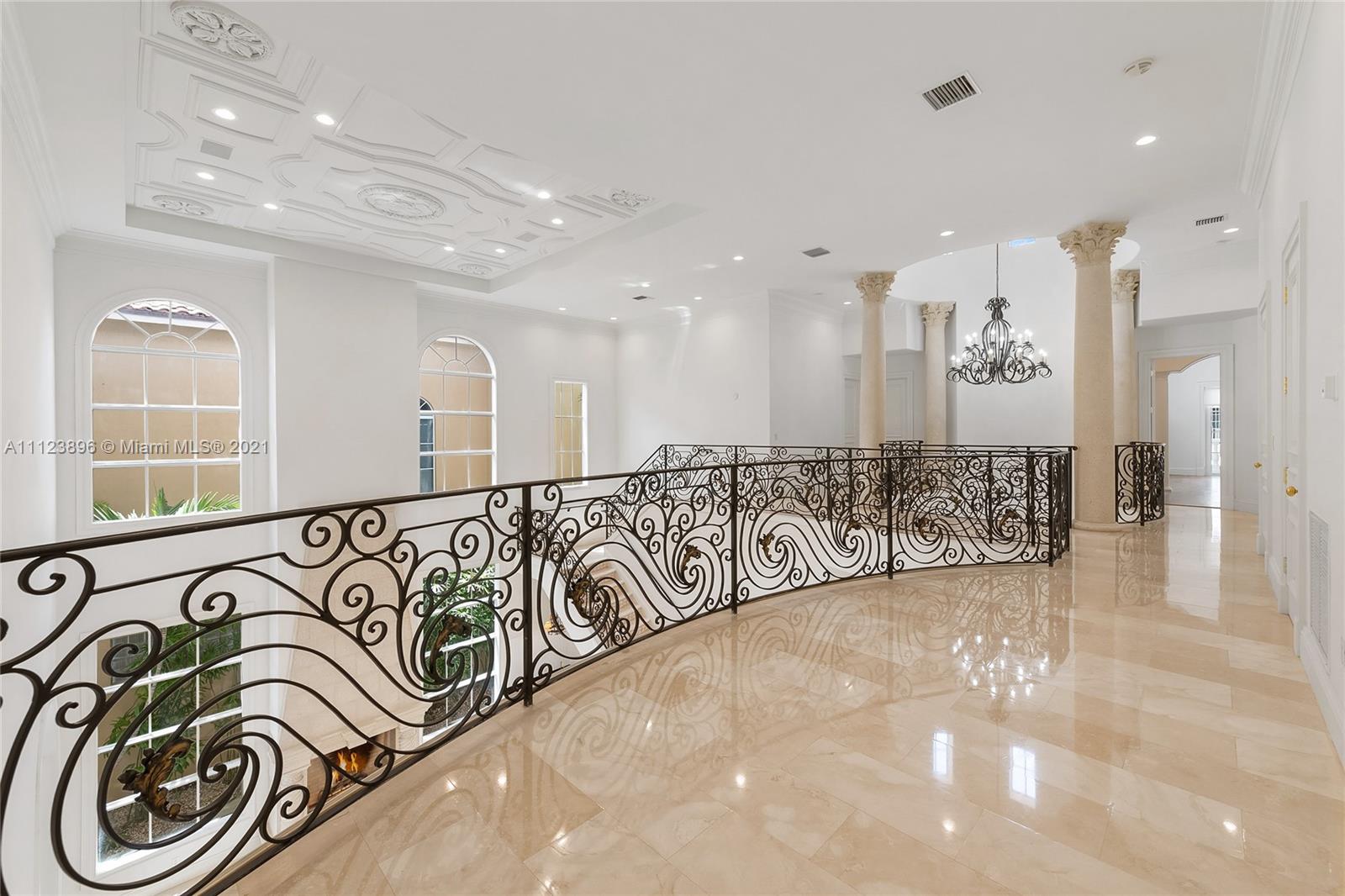 ISLAND ESTATES - Residential