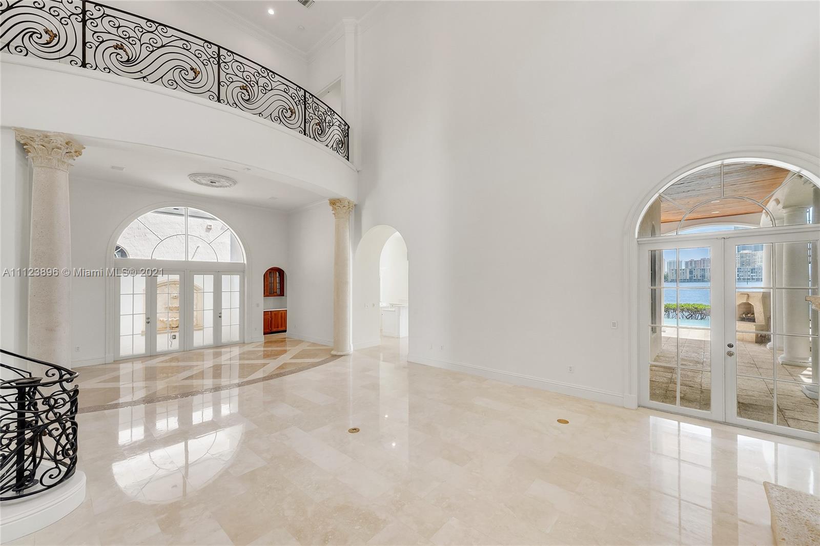 ISLAND ESTATES - Residential