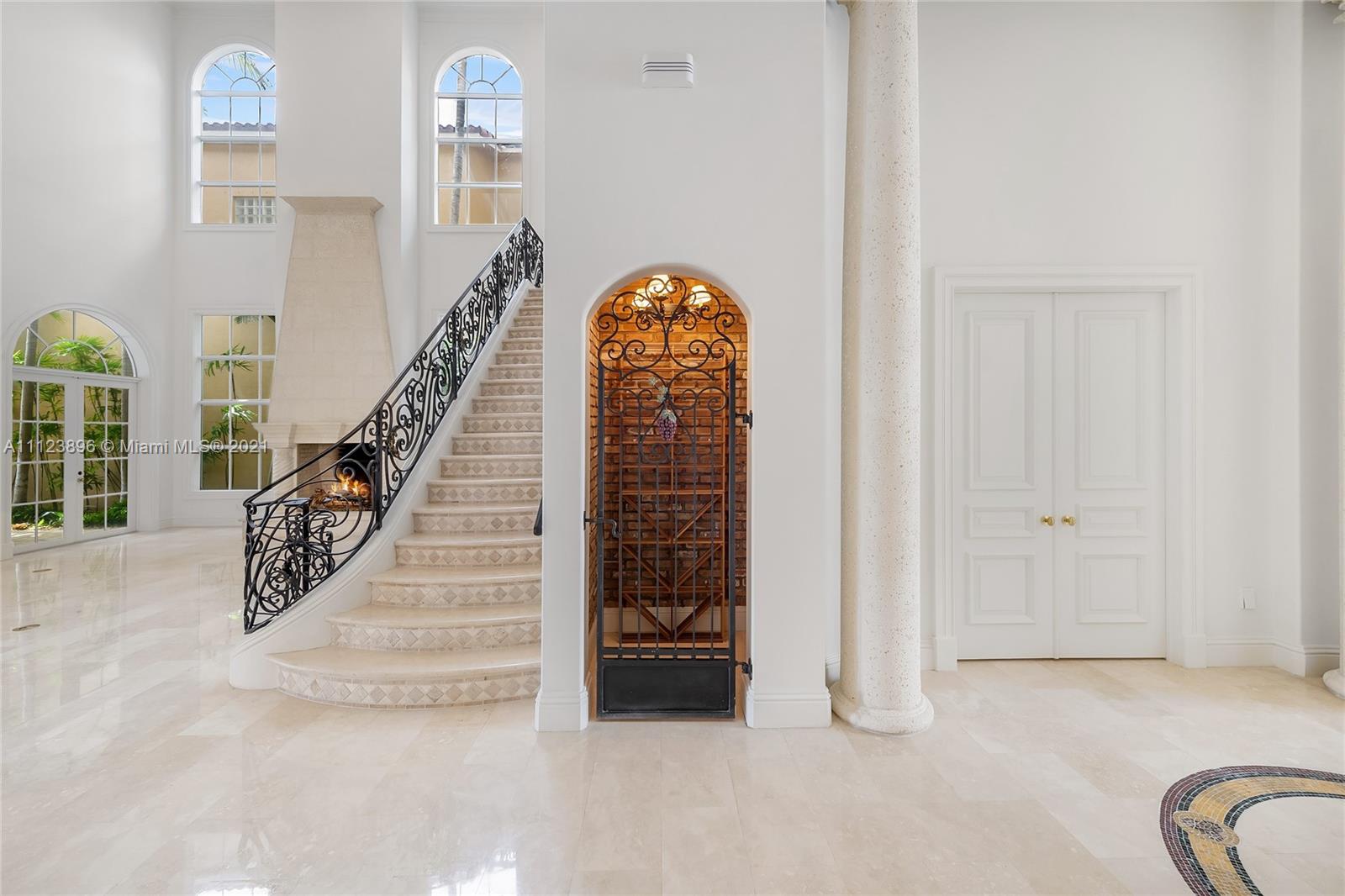 ISLAND ESTATES - Residential