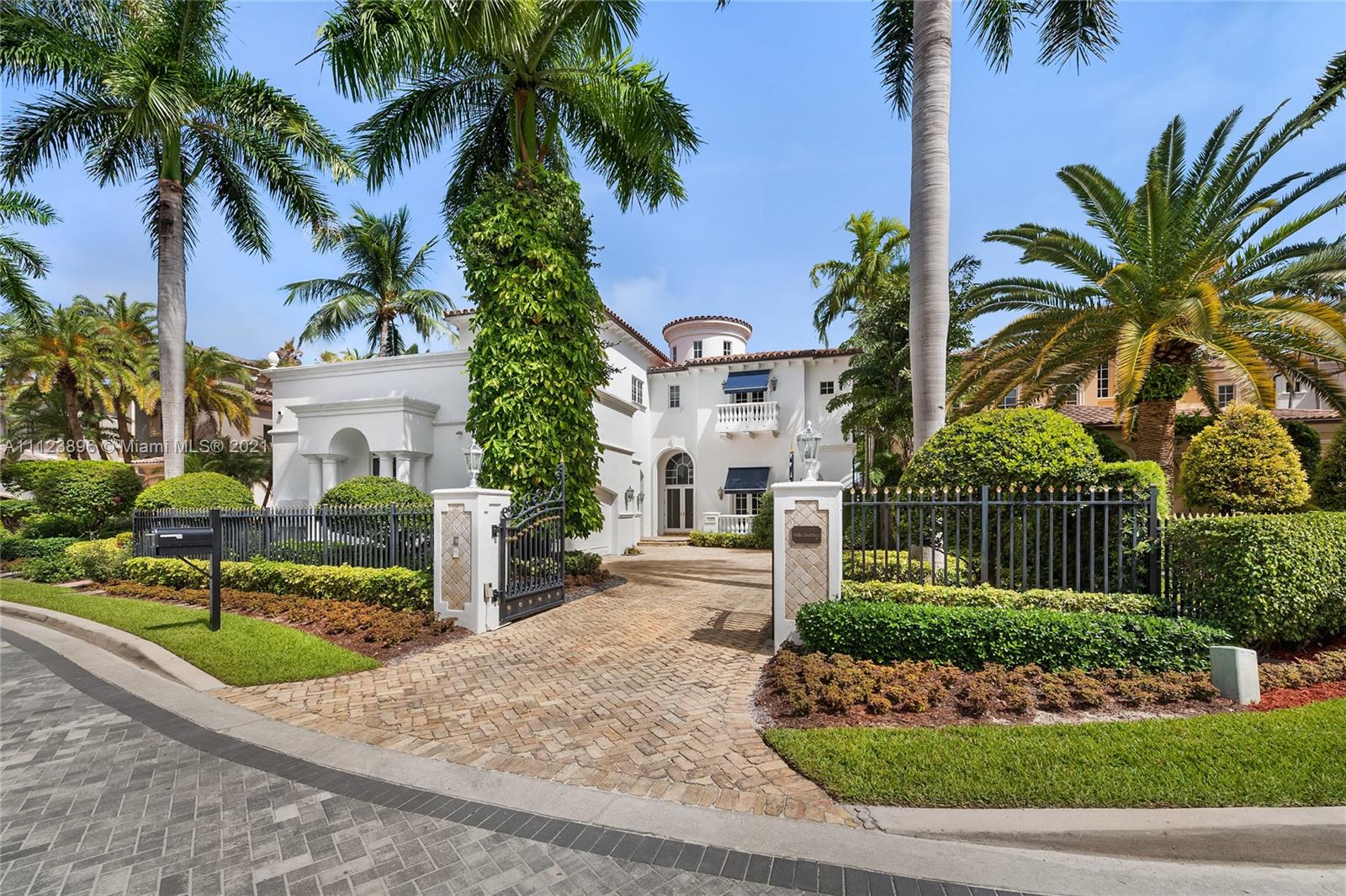 ISLAND ESTATES - Residential