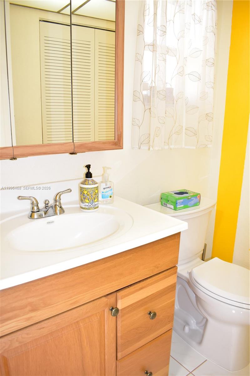 SUNRISE LAKES 143 CONDO - Residential