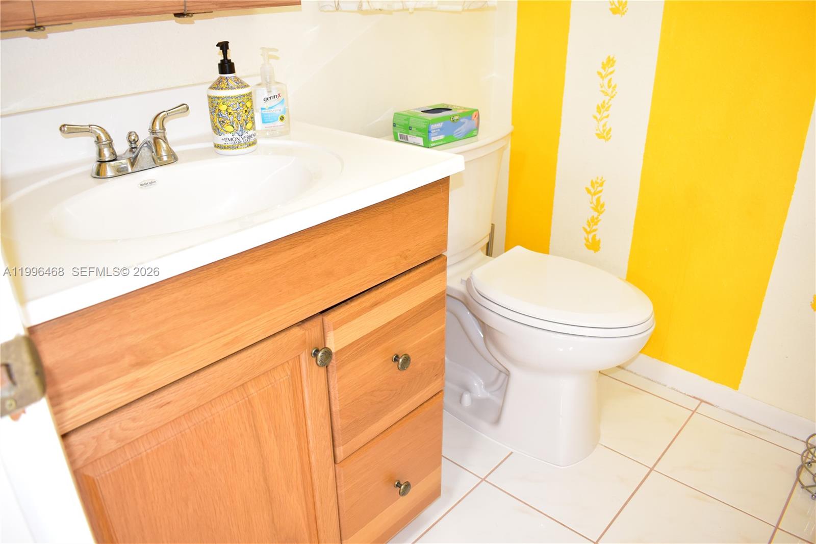 SUNRISE LAKES 143 CONDO - Residential