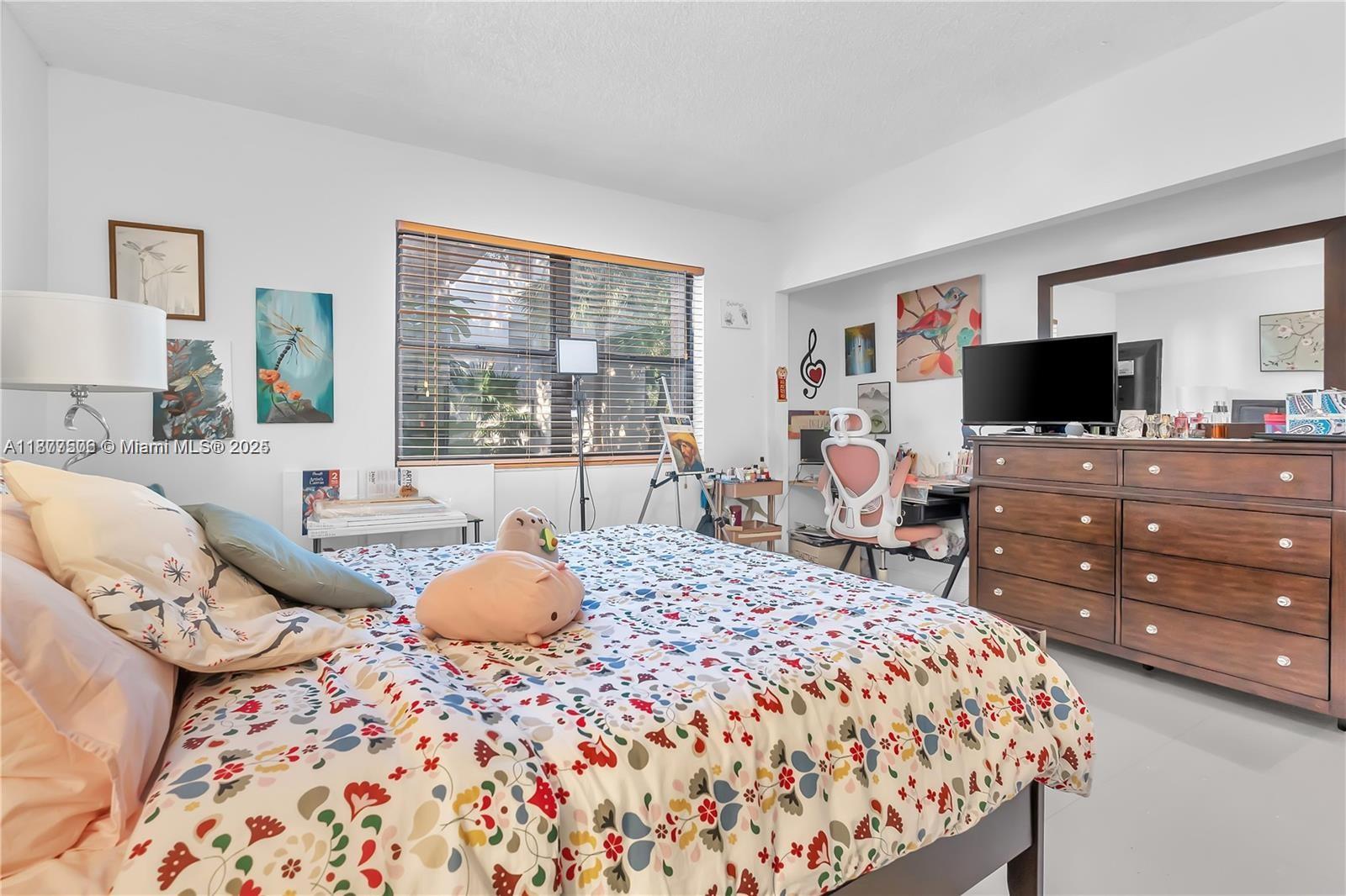 SUMMERTREE VILG CALIF CL - Residential