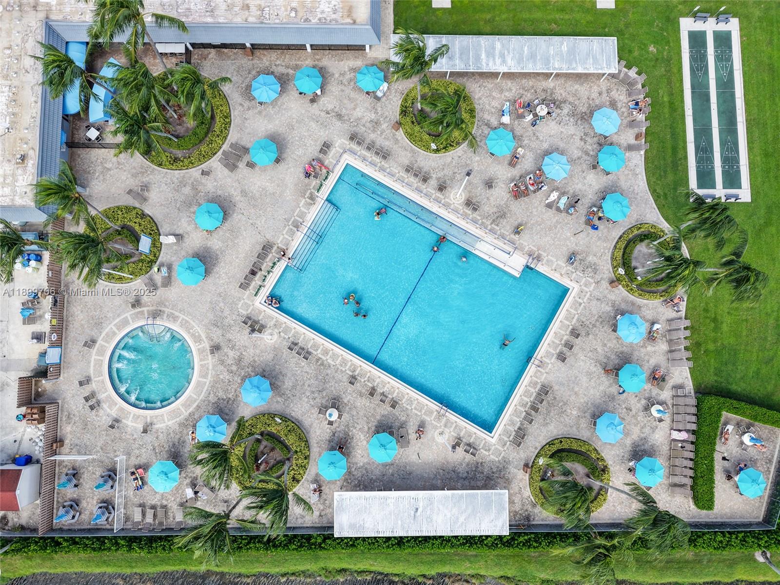 KINGS POINT SAXONY CONDOS - Residential