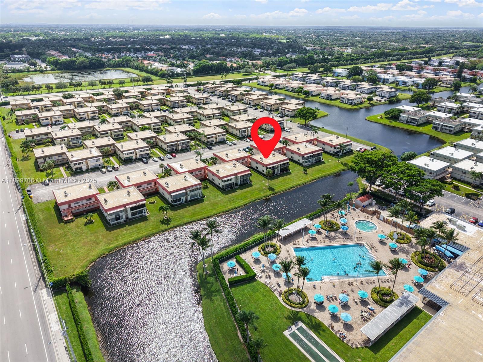 KINGS POINT SAXONY CONDOS - Residential