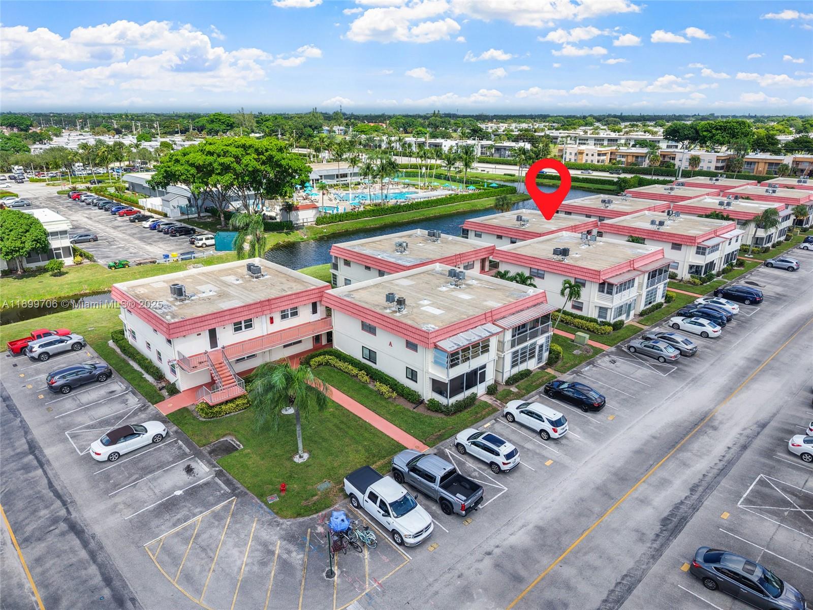 KINGS POINT SAXONY CONDOS - Residential