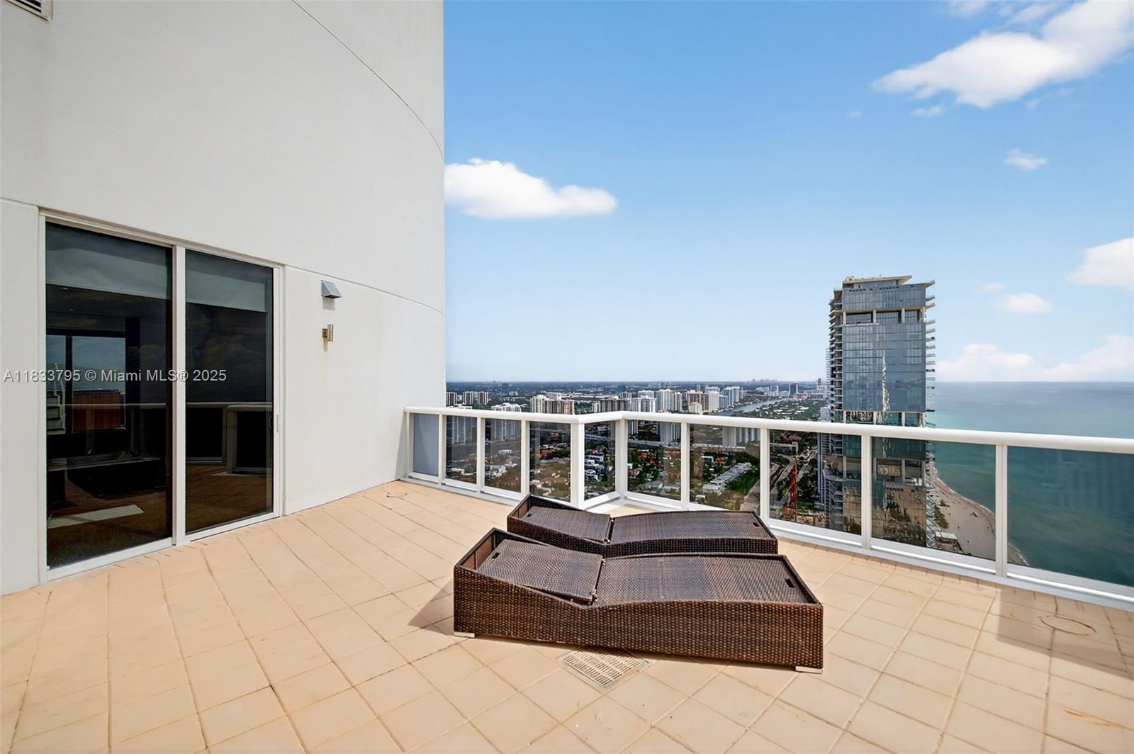 TRUMP ROYALE CONDO - Residential