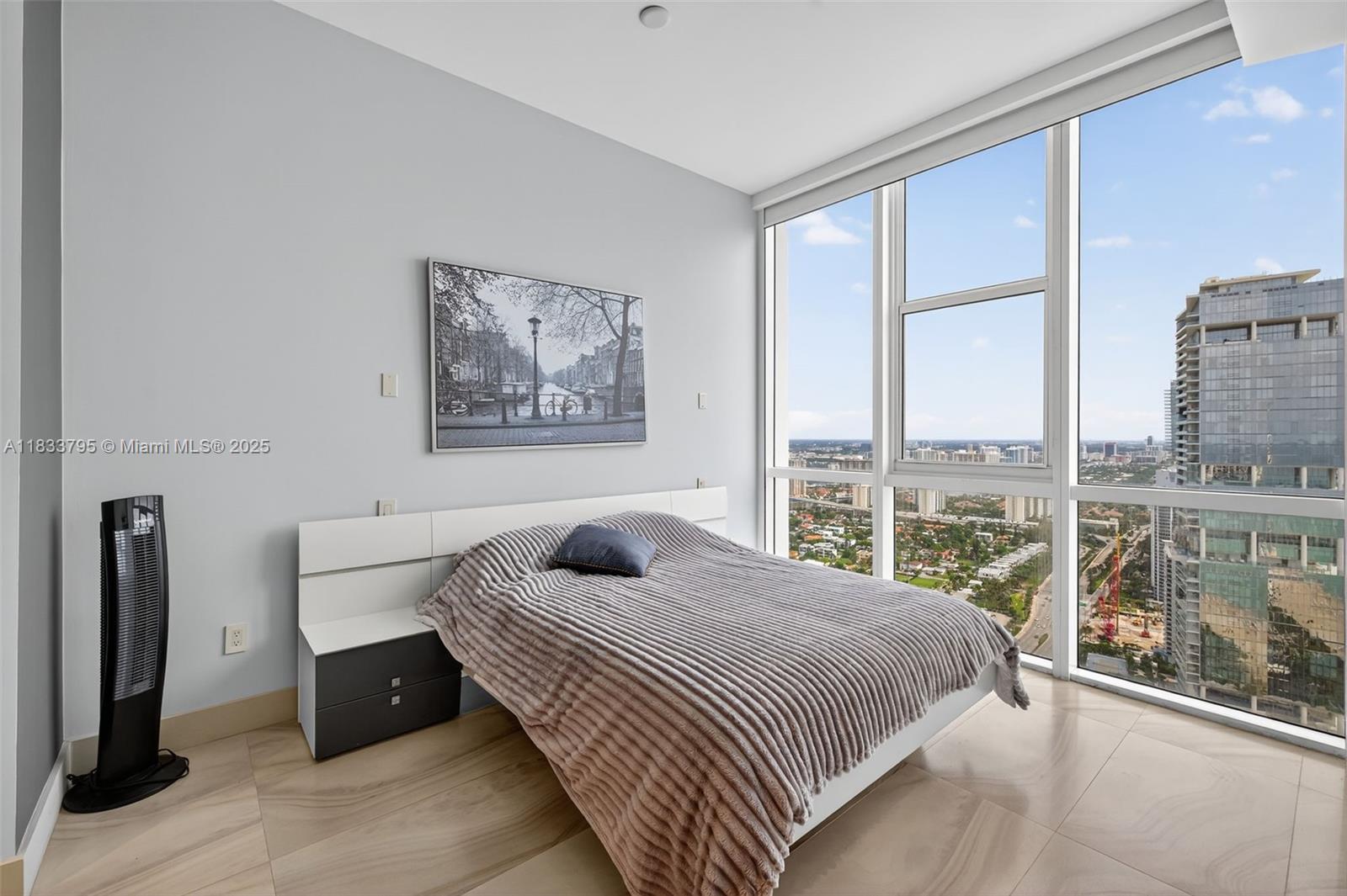 TRUMP ROYALE CONDO - Residential