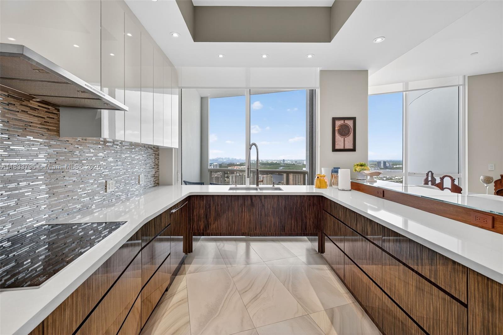 TRUMP ROYALE CONDO - Residential