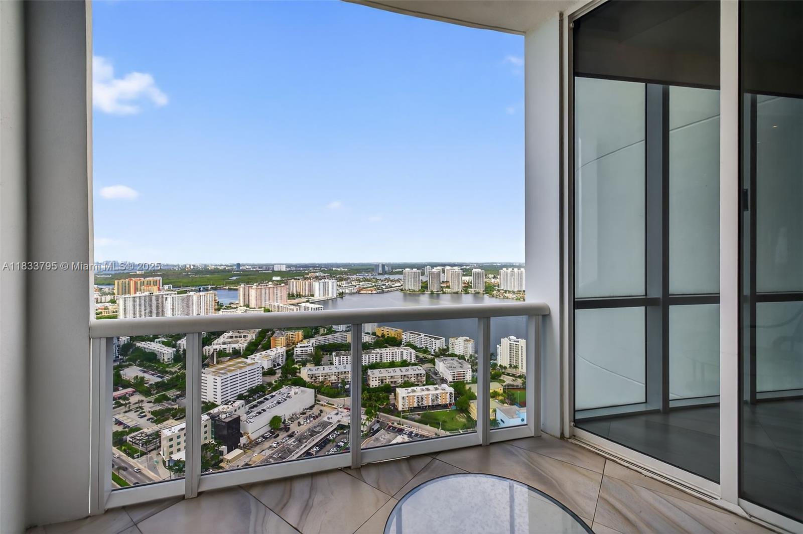 TRUMP ROYALE CONDO - Residential