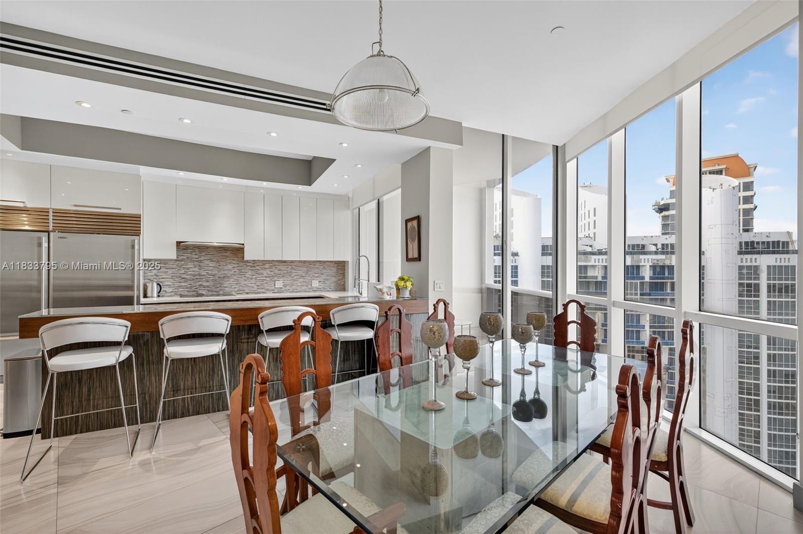 TRUMP ROYALE CONDO - Residential