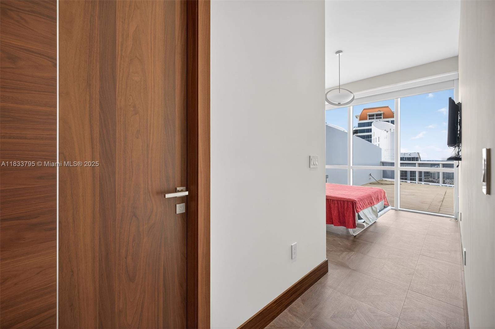 TRUMP ROYALE CONDO - Residential