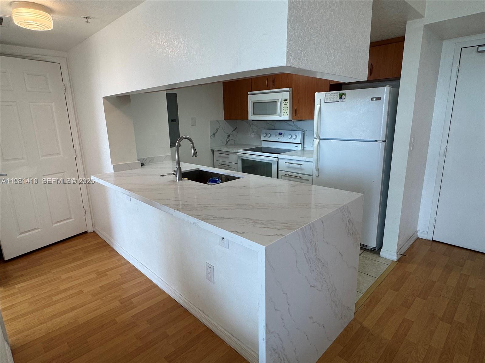 SEYBOLD POINTE CONDO - Residential Lease