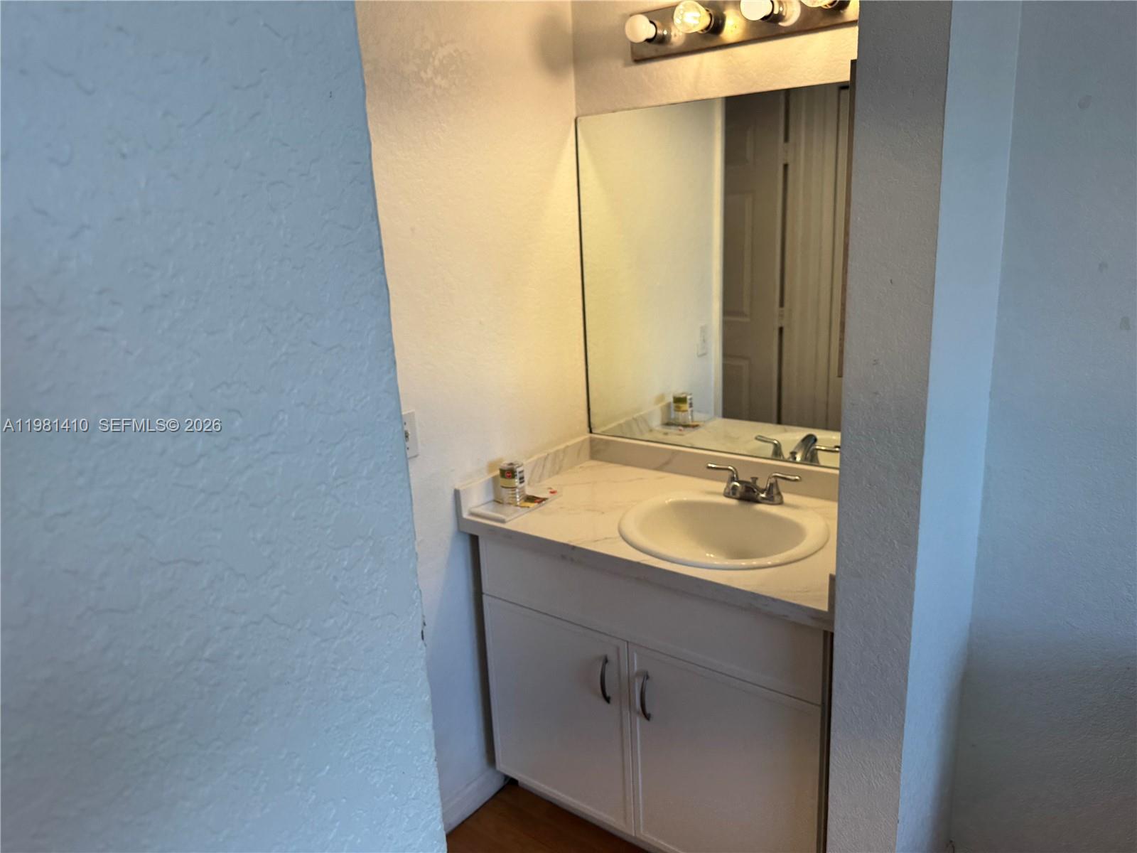 SEYBOLD POINTE CONDO - Residential Lease