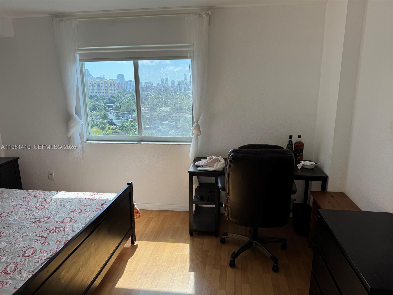 SEYBOLD POINTE CONDO - Residential Lease