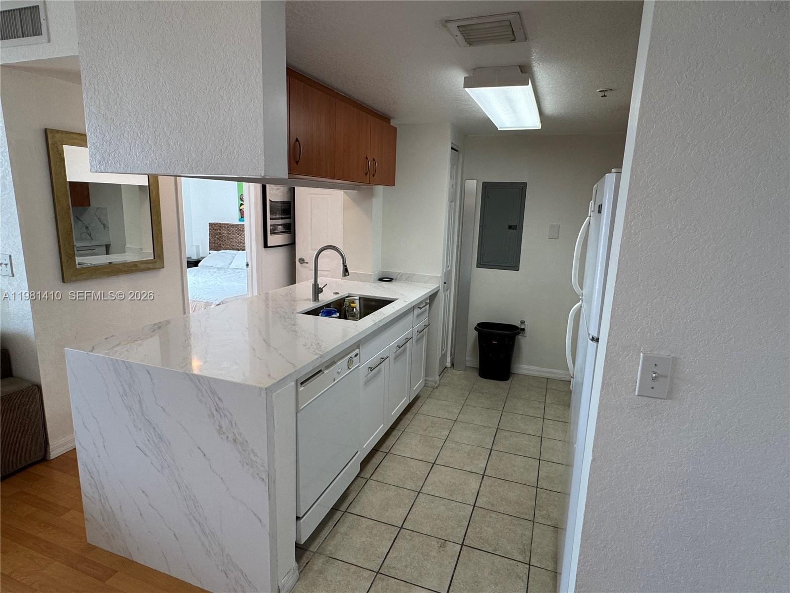 SEYBOLD POINTE CONDO - Residential Lease