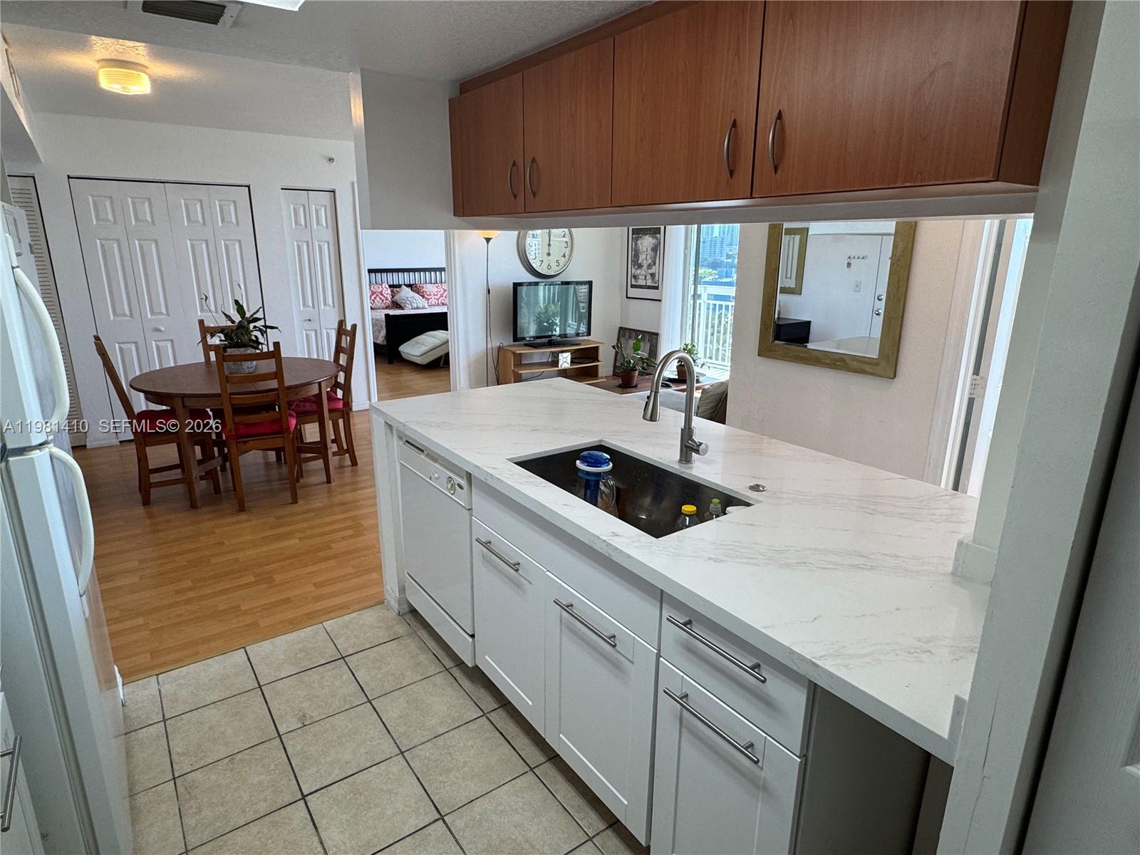 SEYBOLD POINTE CONDO - Residential Lease