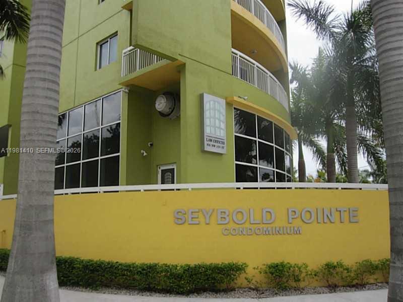 SEYBOLD POINTE CONDO - Residential Lease