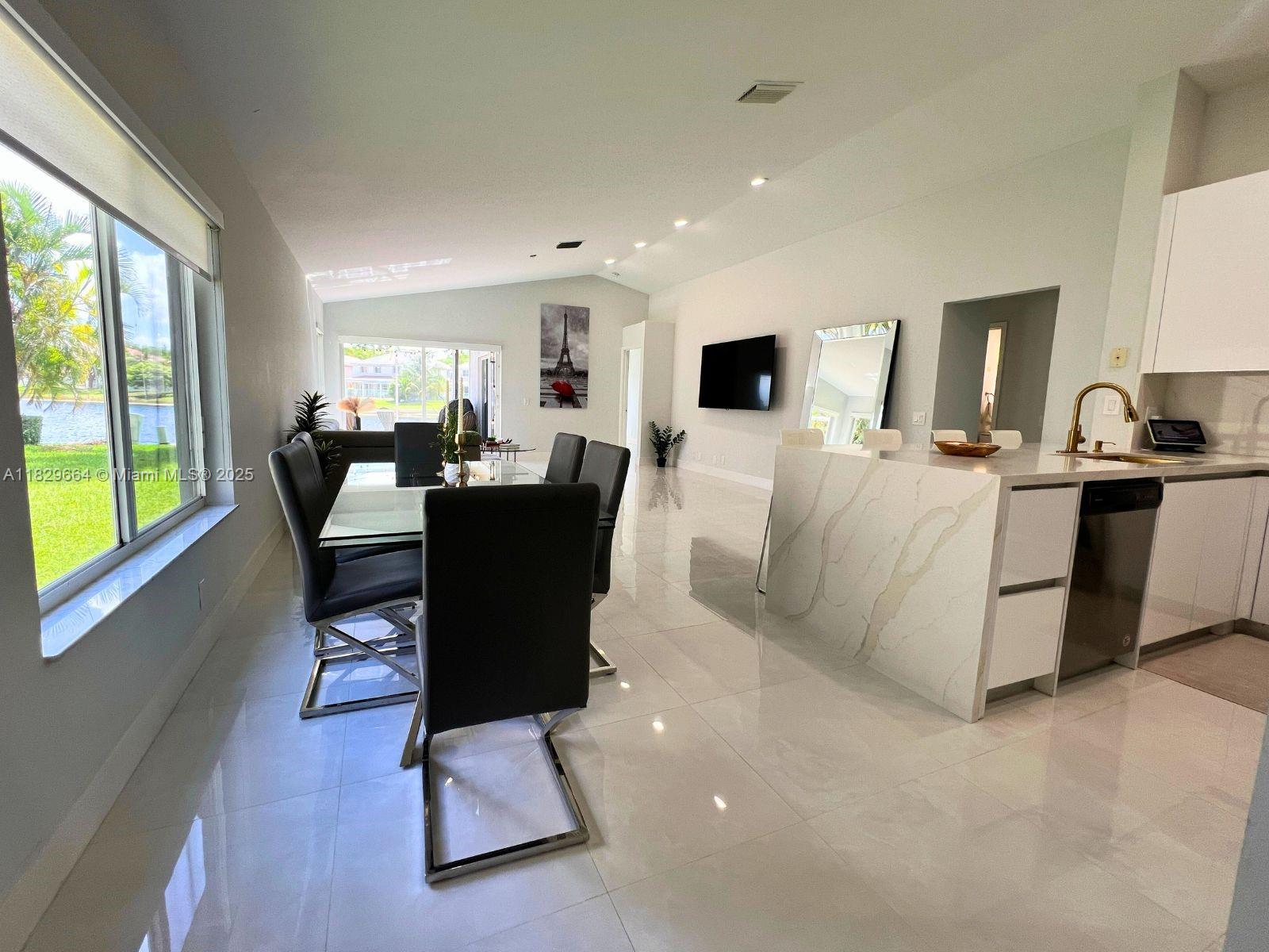 4394 Mahogany Ridge Dr
