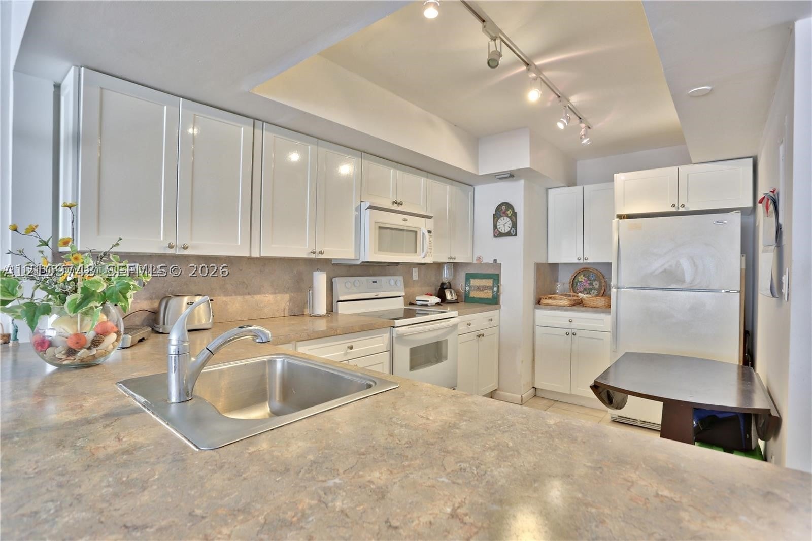 555 NE 15th St 10G