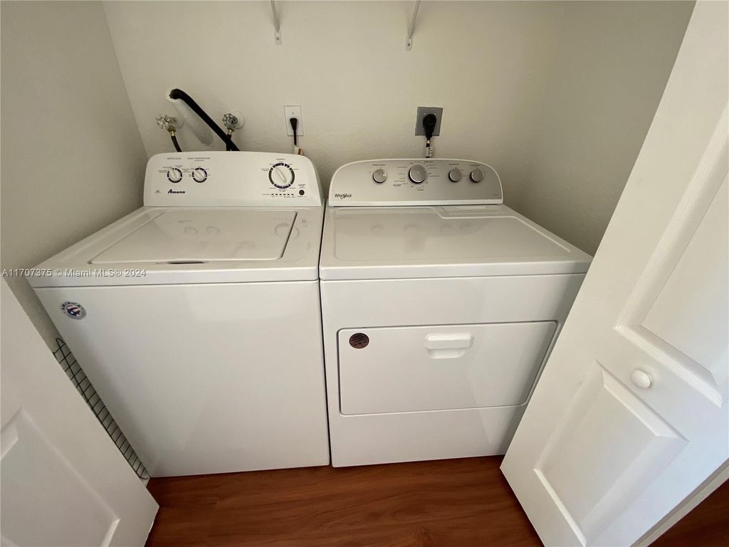 listing image 30