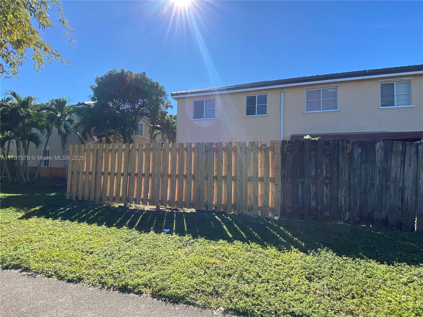 SHOMA VILLAS II AT COUNTR - Residential