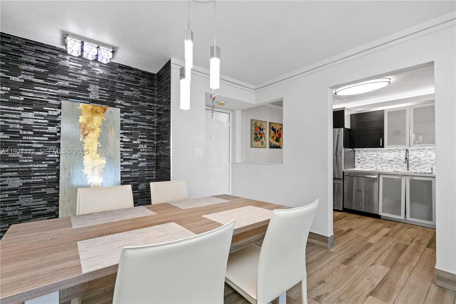 ARLEN HOUSE EAST CONDO - Residential