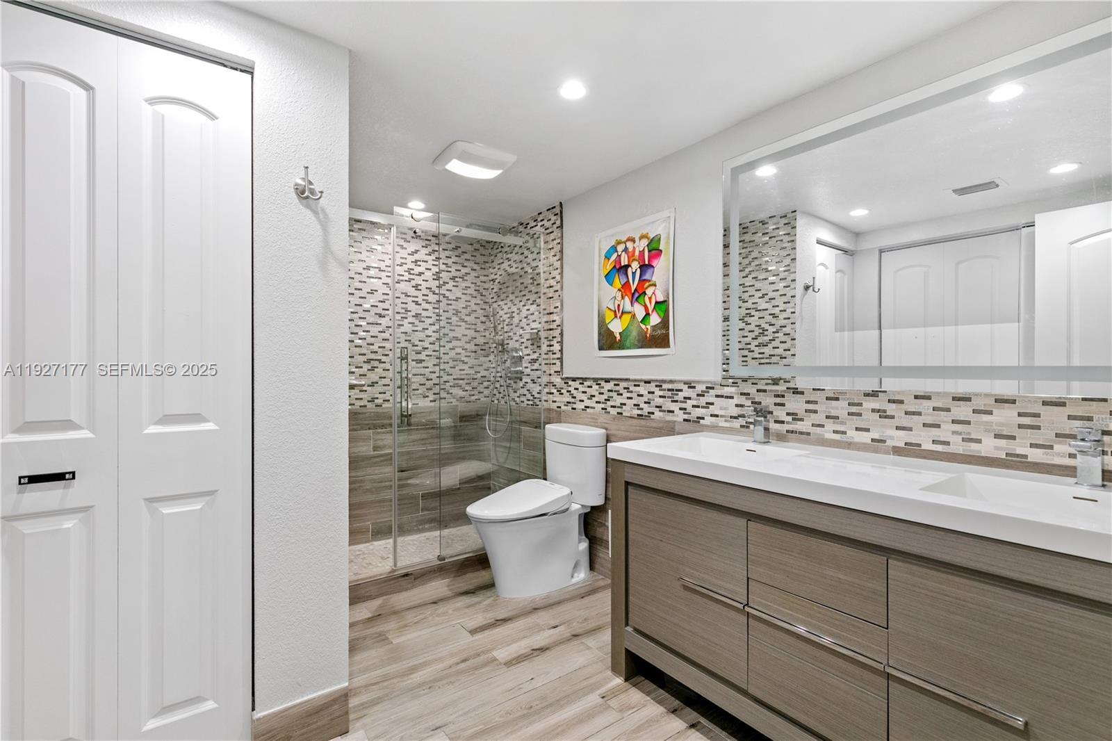 ARLEN HOUSE EAST CONDO - Residential