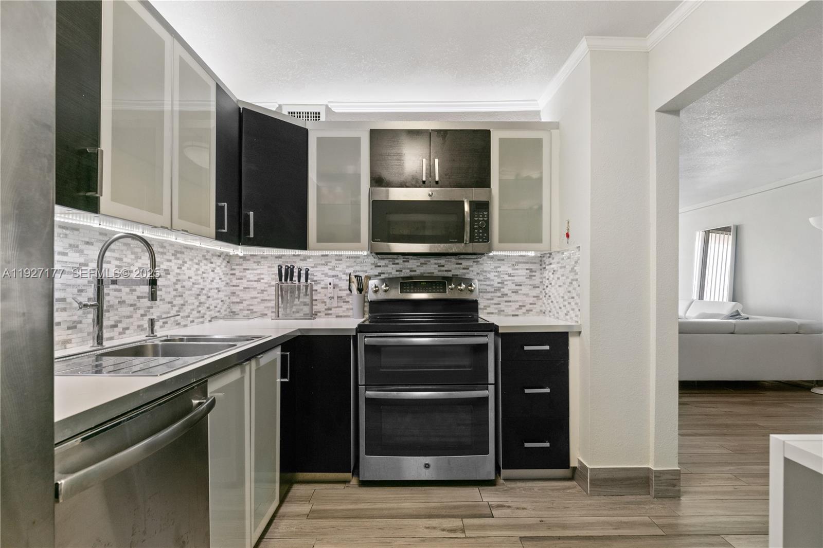 ARLEN HOUSE EAST CONDO - Residential