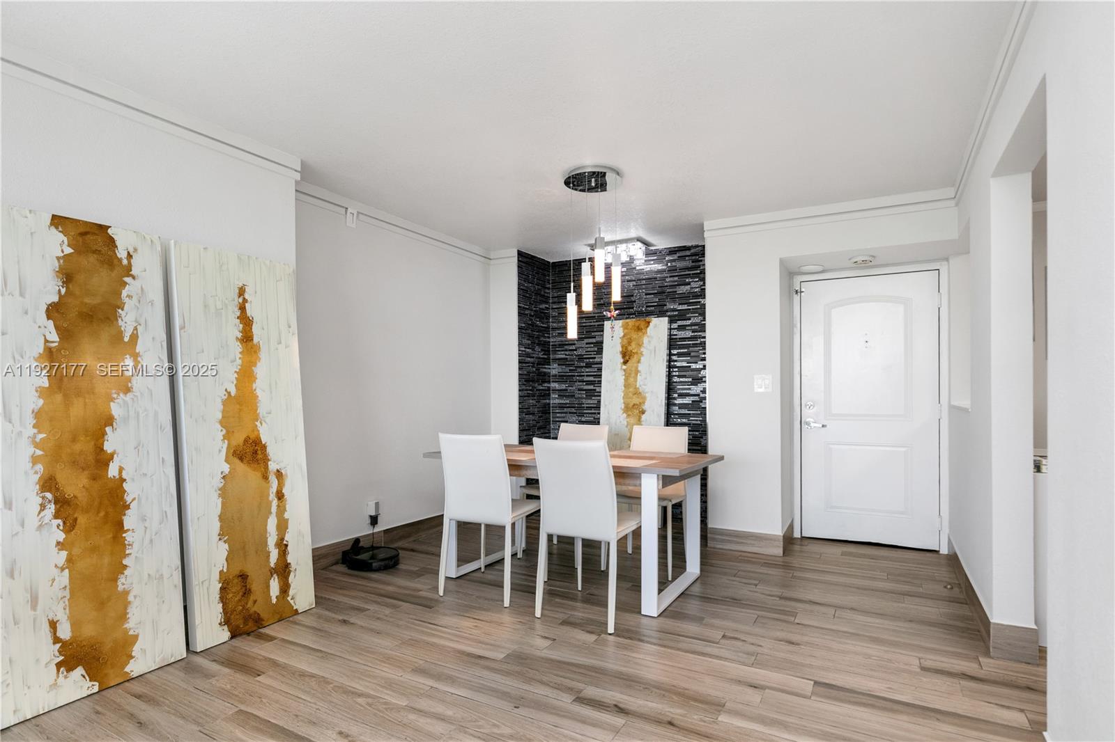 ARLEN HOUSE EAST CONDO - Residential