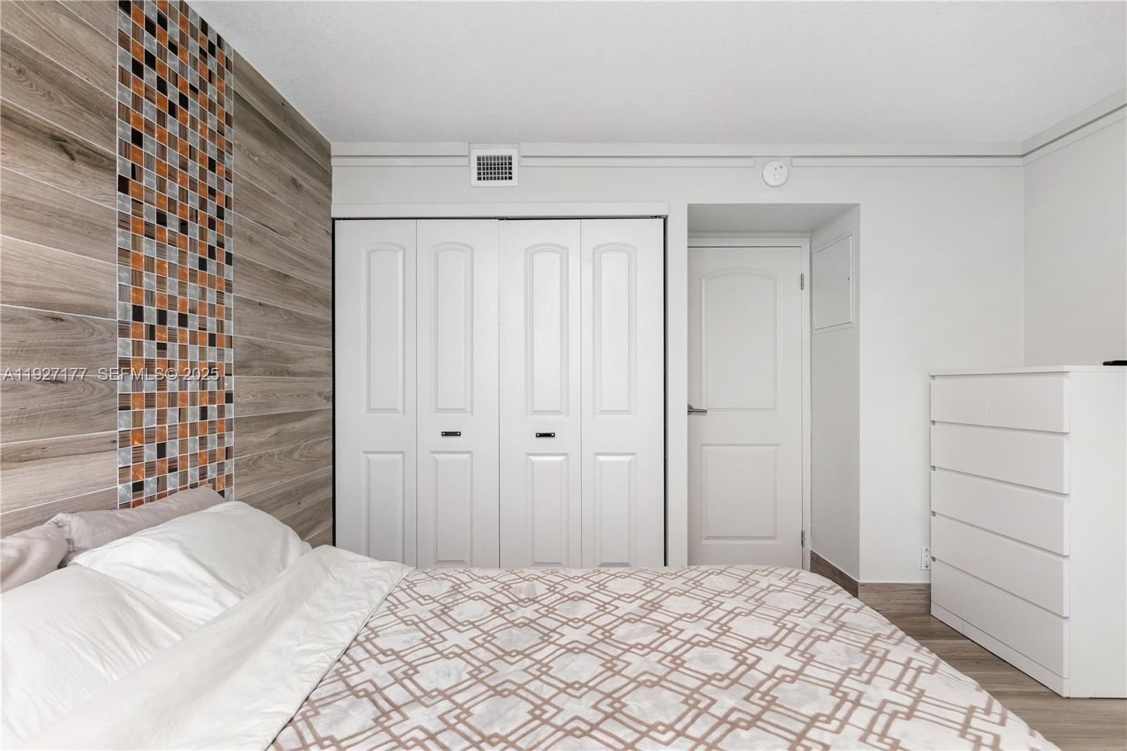 ARLEN HOUSE EAST CONDO - Residential