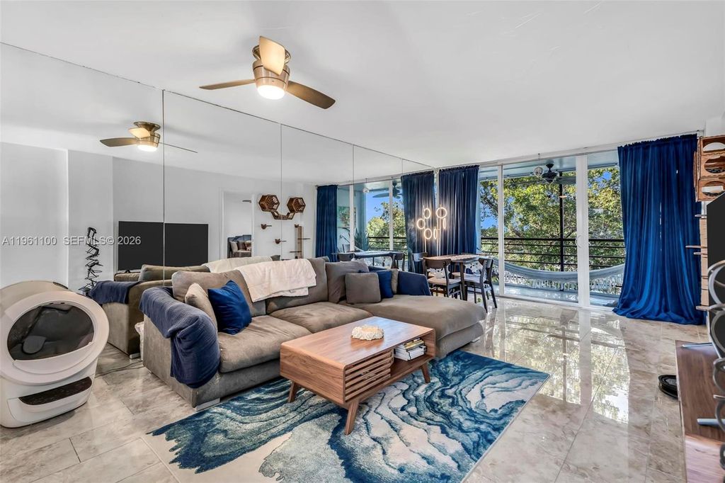 Photo of 120 Royal Park Dr #4F, Oakland Park, FL 33309 (MLS # A11961100)