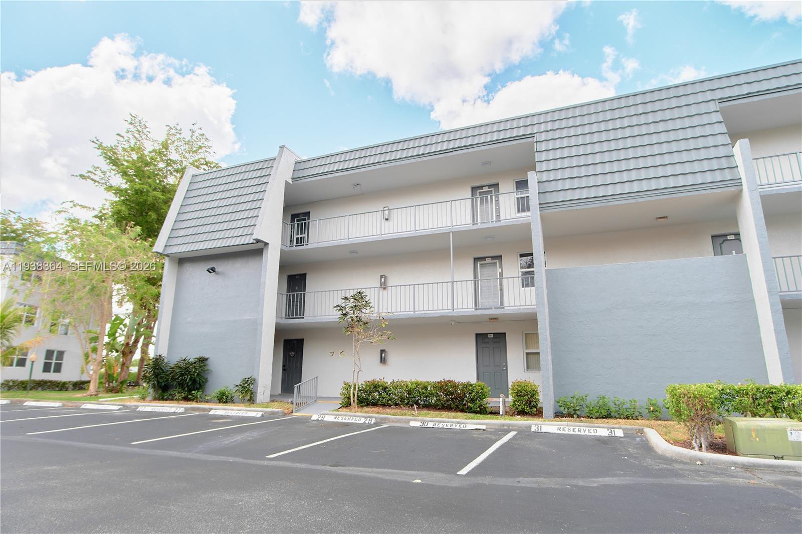 LIME BAY CONDOMINIUM 6 - Residential