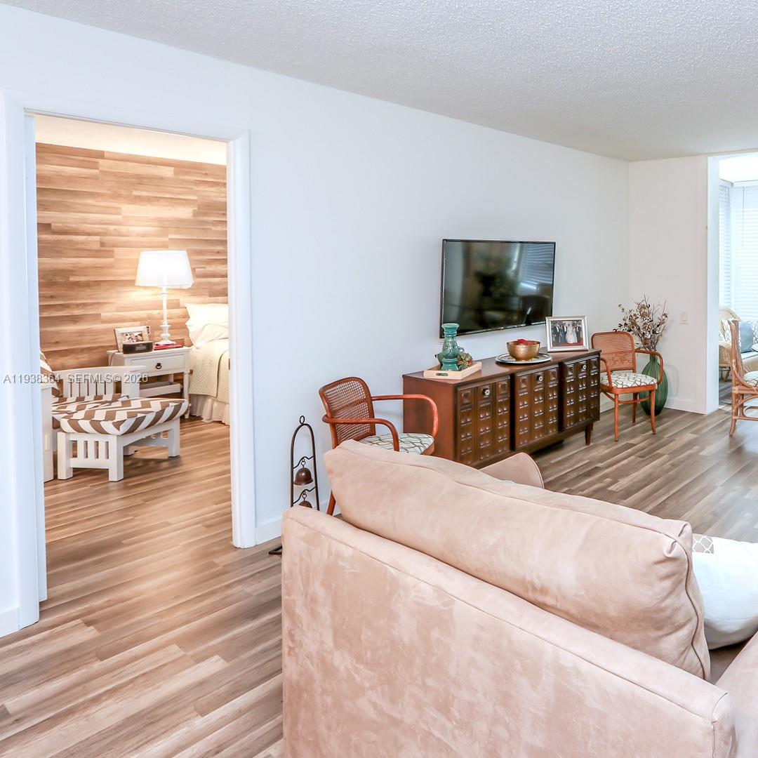 LIME BAY CONDOMINIUM 6 - Residential