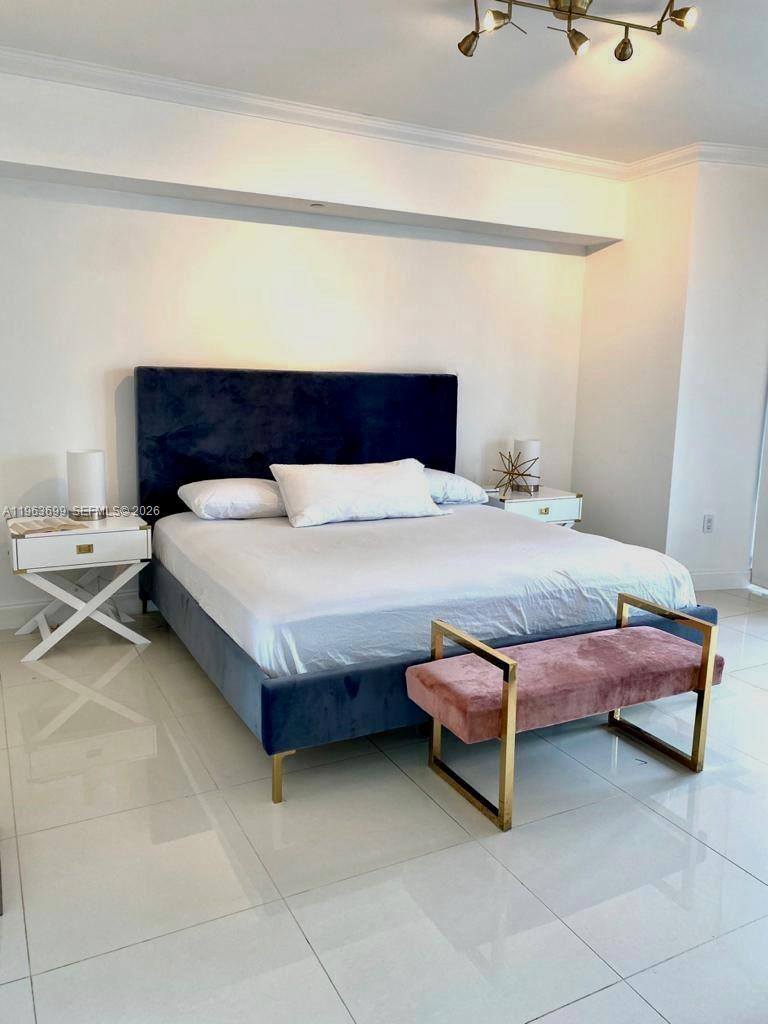 465 BRICKELL AVE 1106