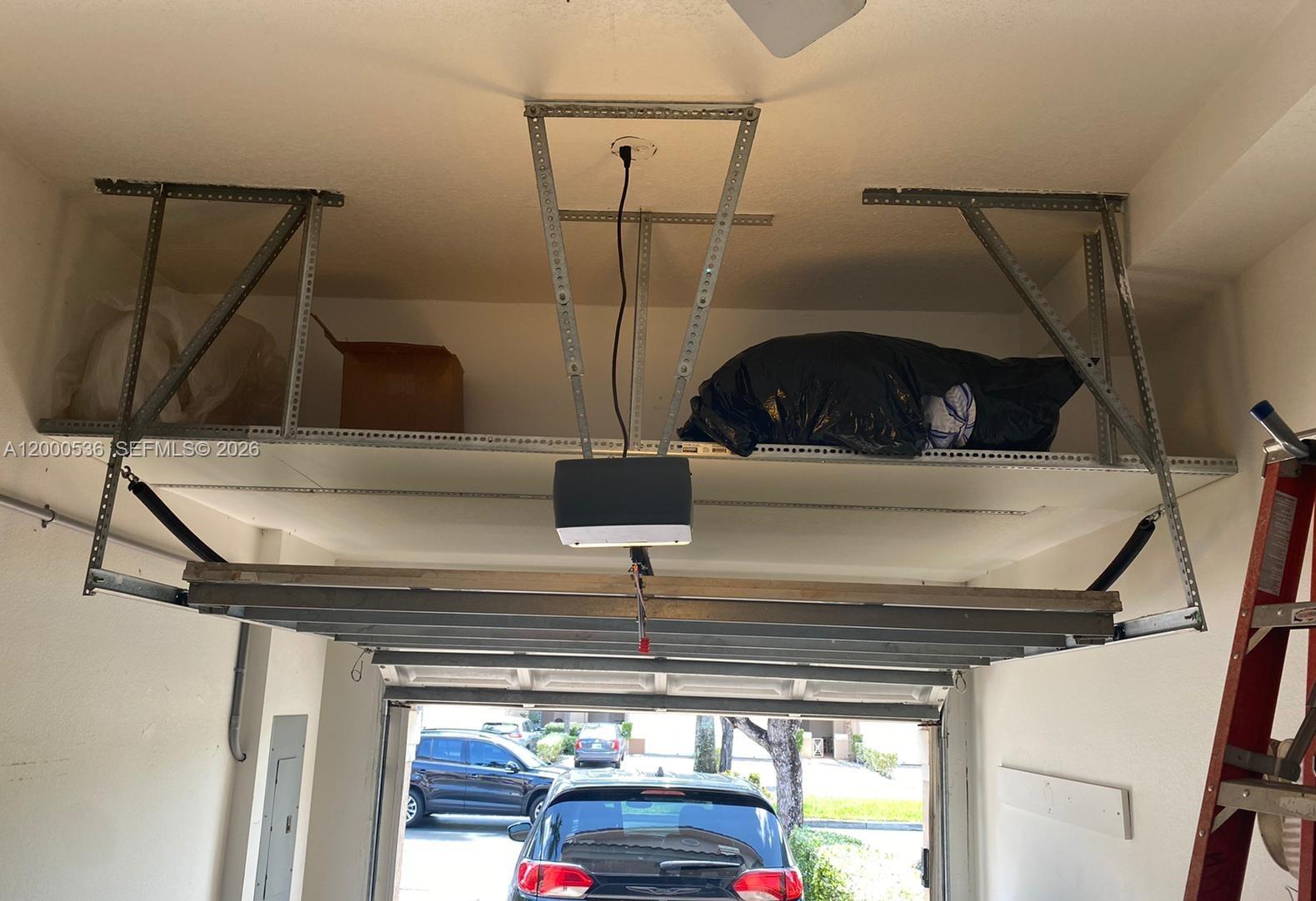 HAWKSNEST - Residential Lease