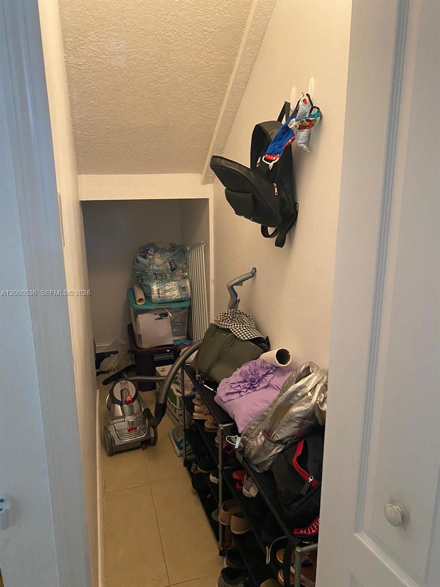 HAWKSNEST - Residential Lease