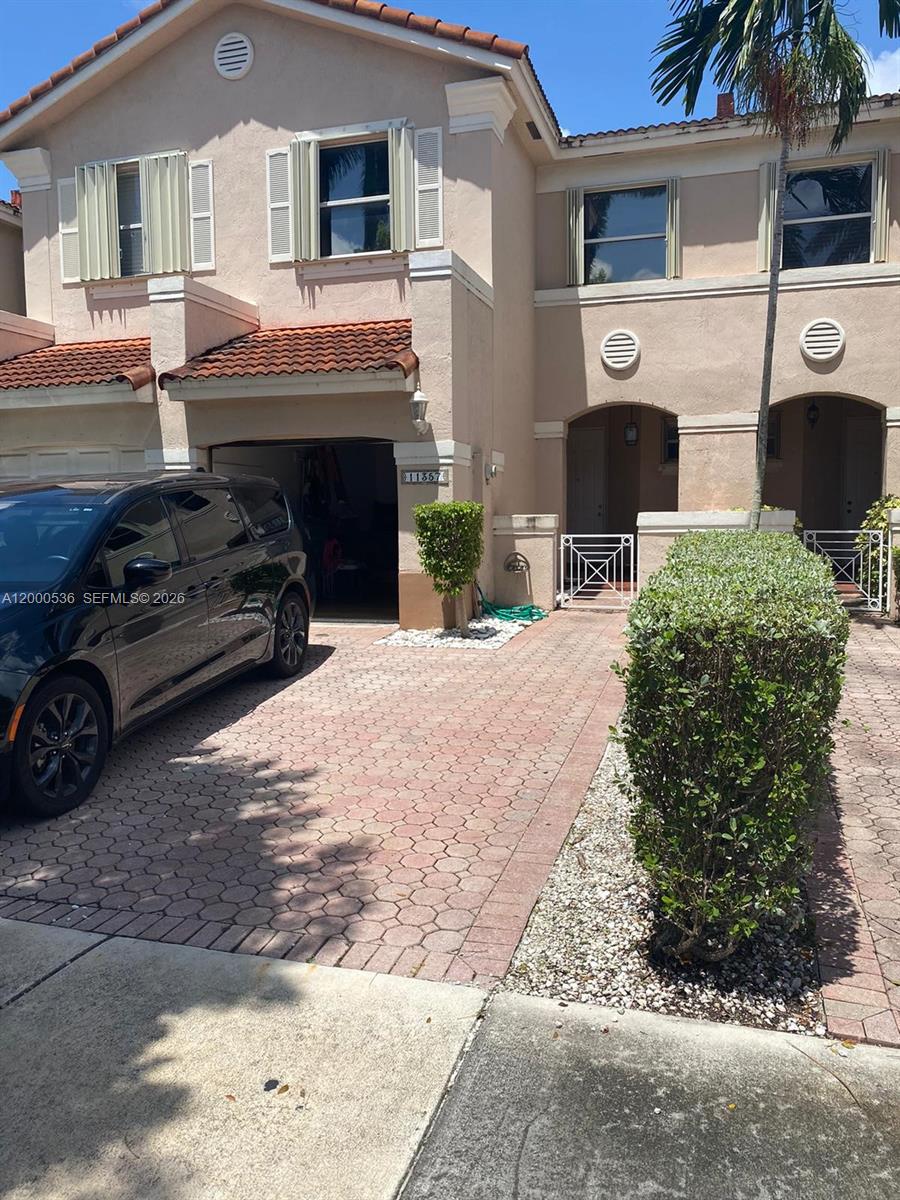 HAWKSNEST - Residential Lease