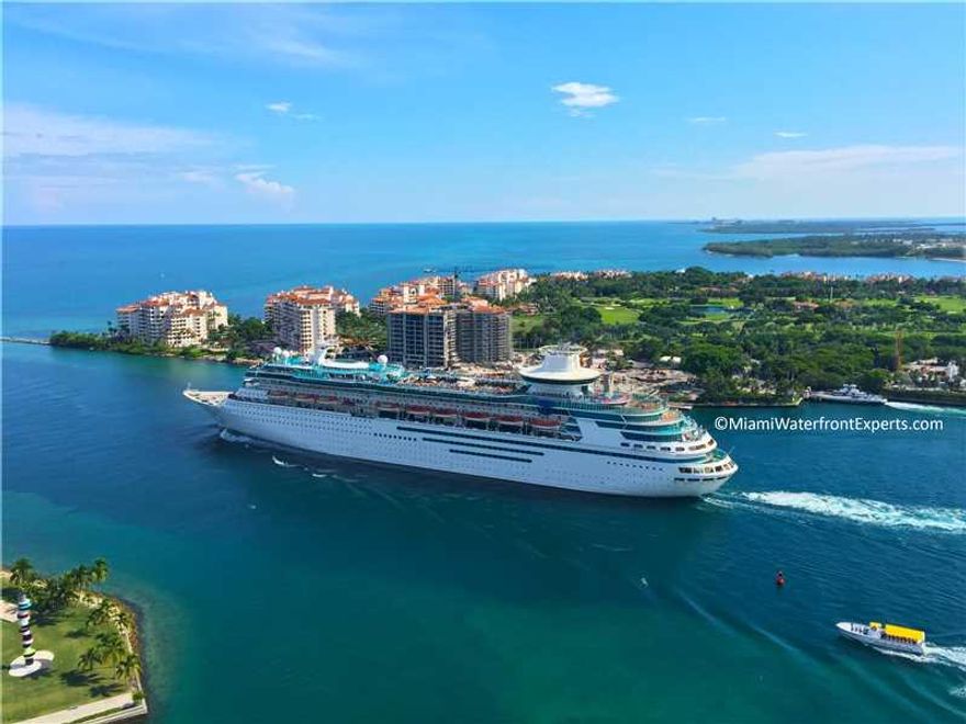 Imagine true luxury living - Rarely available Murano Portofino 02 line, on 34th floor - 3 bedrooms, 3.5 baths, 3 balconies in 2618 sqft! Stunning 330 degree views of the ocean, bay, downtown, Miami Beach & Fisher Island, enjoy the sunrises & sunsets. Watc h the cruise ships pass below your balcony! Fantastic flow-thru design. Featuring floor to ceiling windows, 700+ sqft of balconies, private elevator lobby. True luxury resort living in South Of Fifth area of South Beach w/ spa, tennis, pool, & beach club.