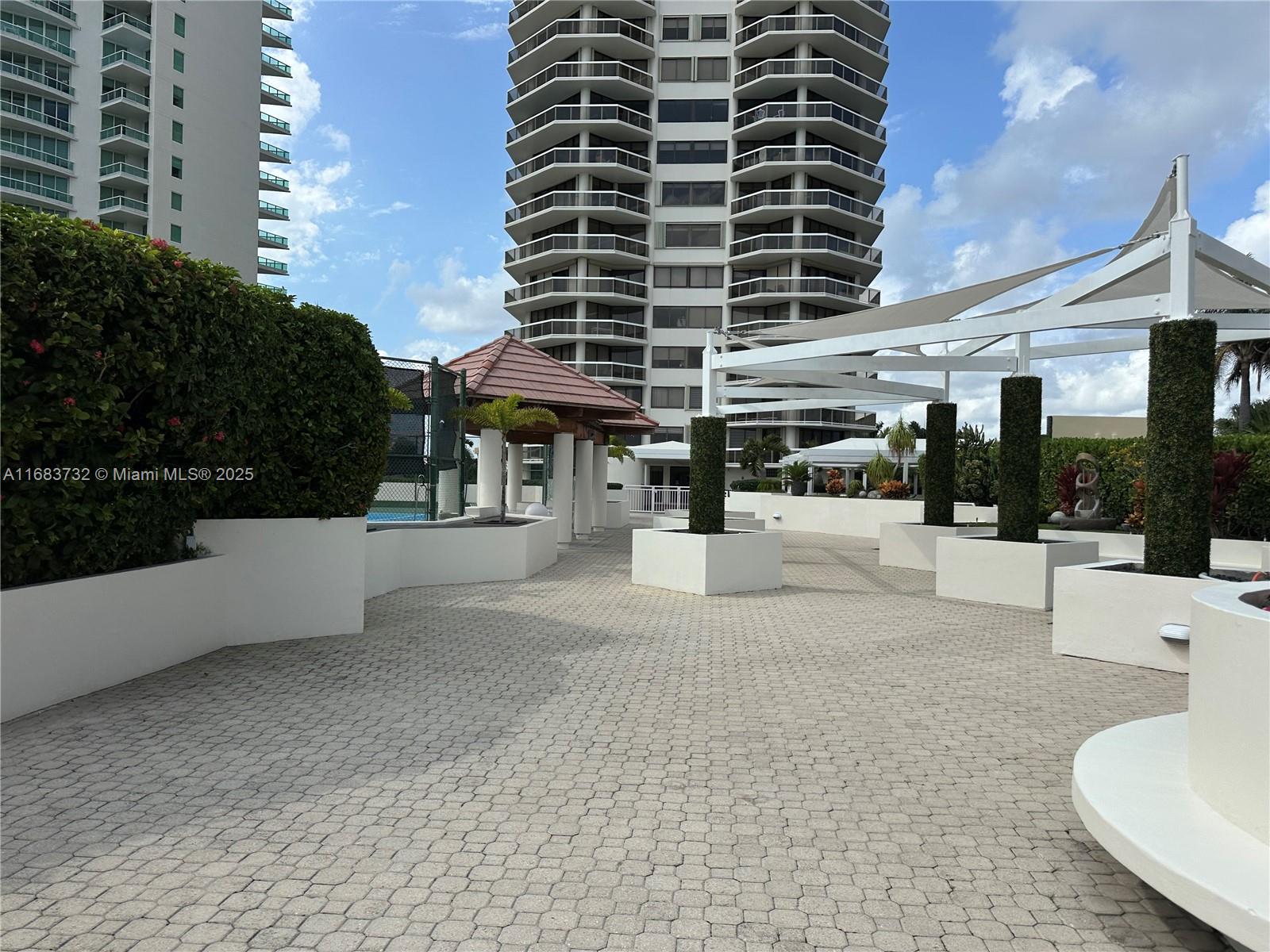 THE LANDMARK CONDO - Residential