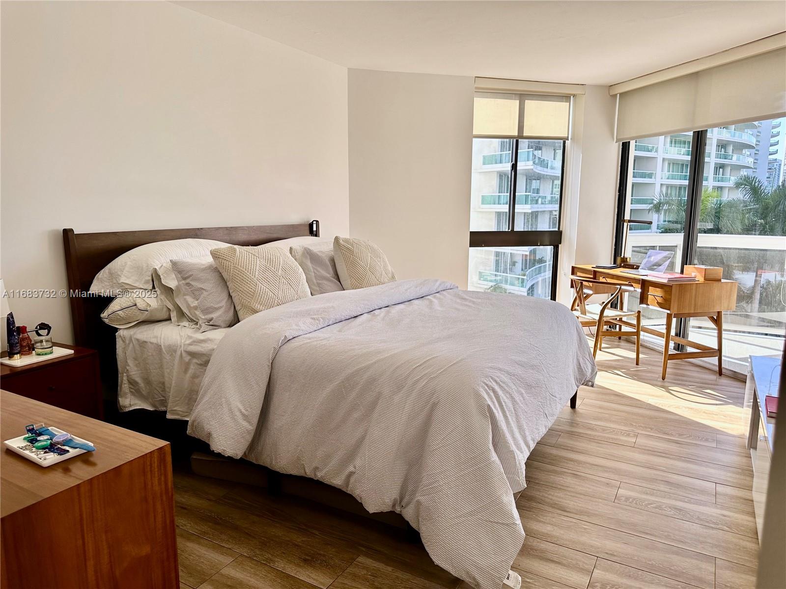 THE LANDMARK CONDO - Residential