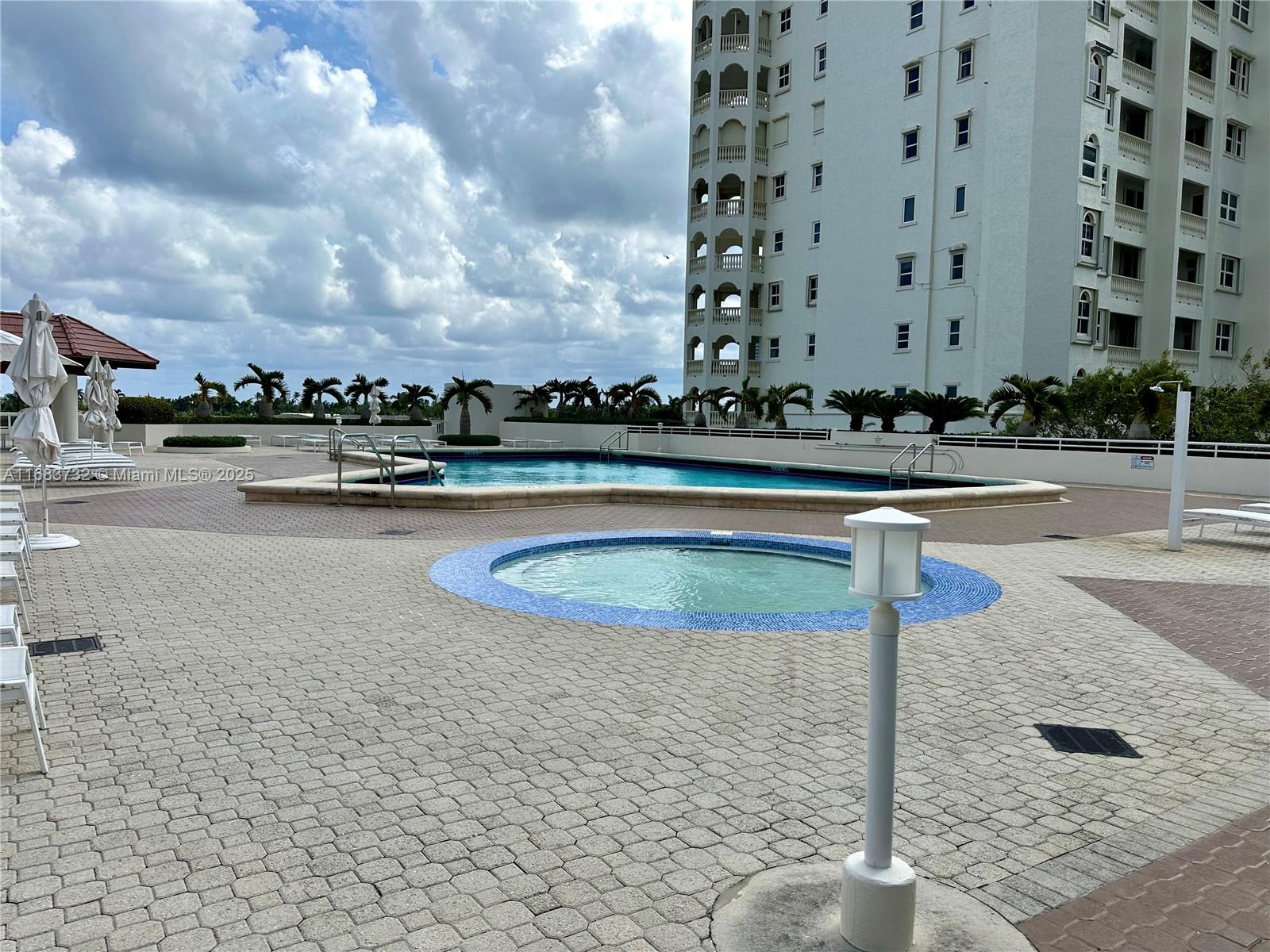 THE LANDMARK CONDO - Residential