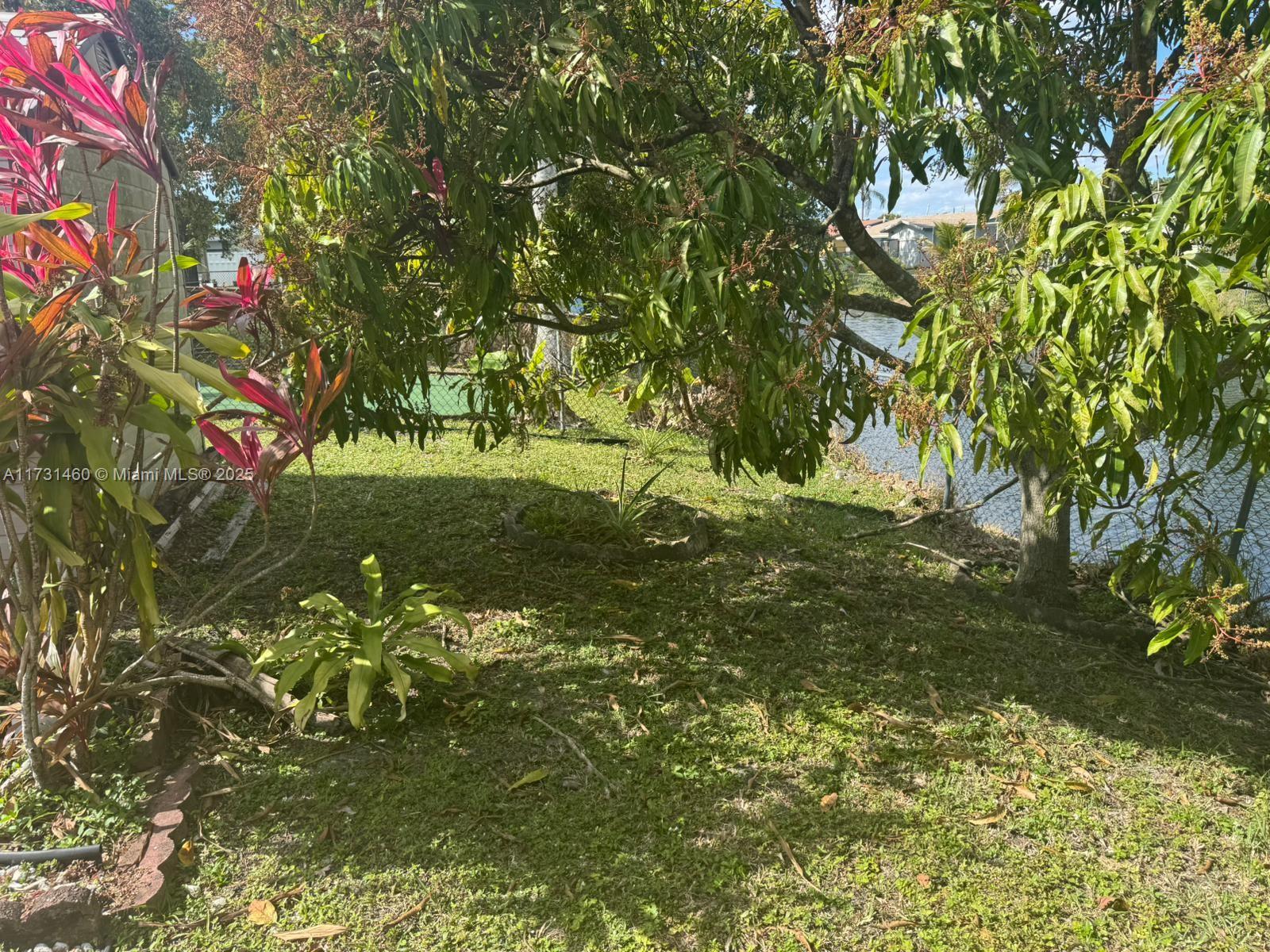 SUNRISE GOLF VILLAGE SEC - Residential