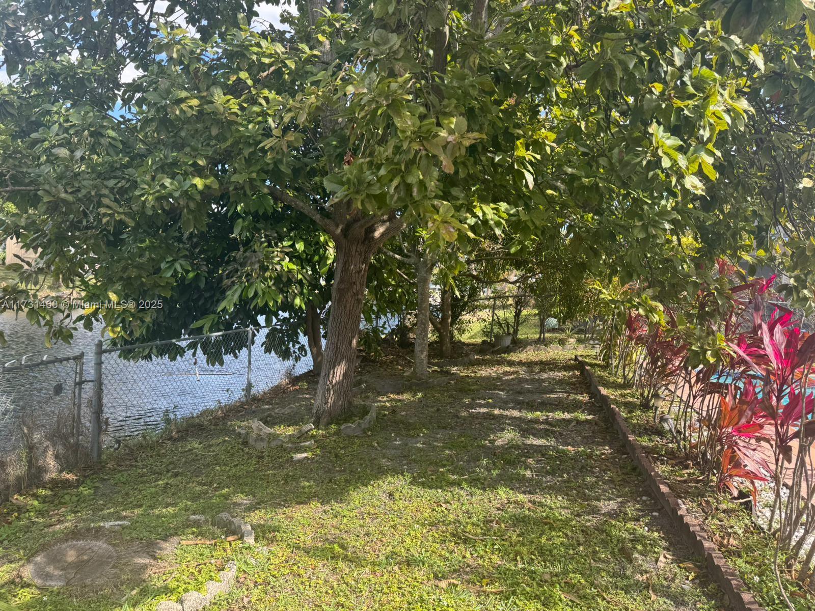 SUNRISE GOLF VILLAGE SEC - Residential